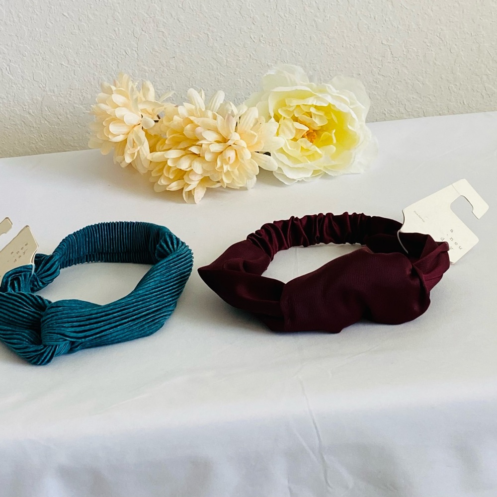 A New Day women’s Headwraps.  Set of 2.  New with tags, green & Burgundy.